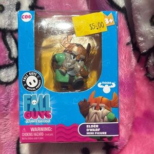 Fall Guys Elder Dwarf Mini Figure - Green and Brown